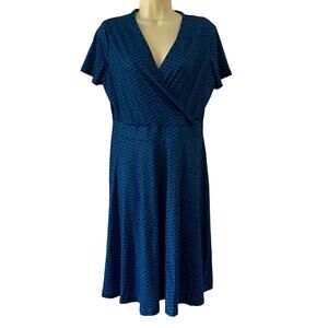 MSBasic Blue & Black Print Knit Dress Womans Size Large Surplice Lightweight